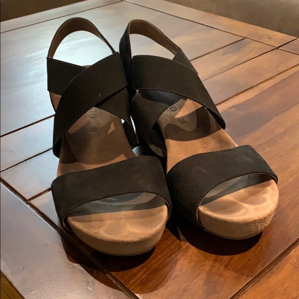 Mephisto wedge heels - cute and comfortable! Sz 38